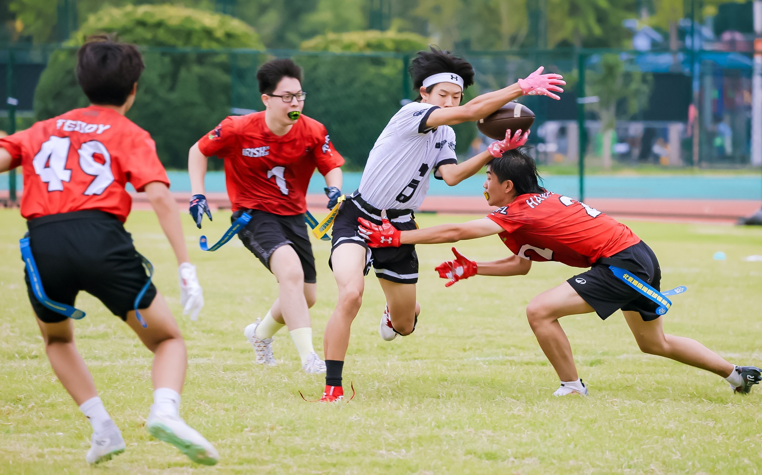 战术配合突, 赛场上, 阻止进攻 战术配合突, 赛场上, 阻止进攻