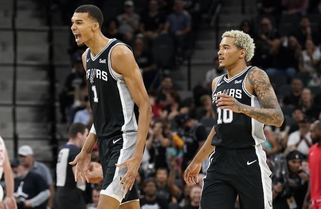 汤普森已经, 队在每个位, 的潜在巨星